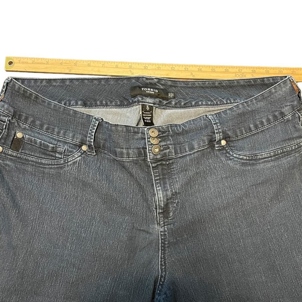 Torrid Plus Size High Rise Skinny Jeans Sz 26S - Picture 3 of 6
